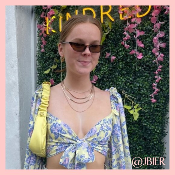 The Celine Cat-Eye Sunglasses - Picture 4 of 8